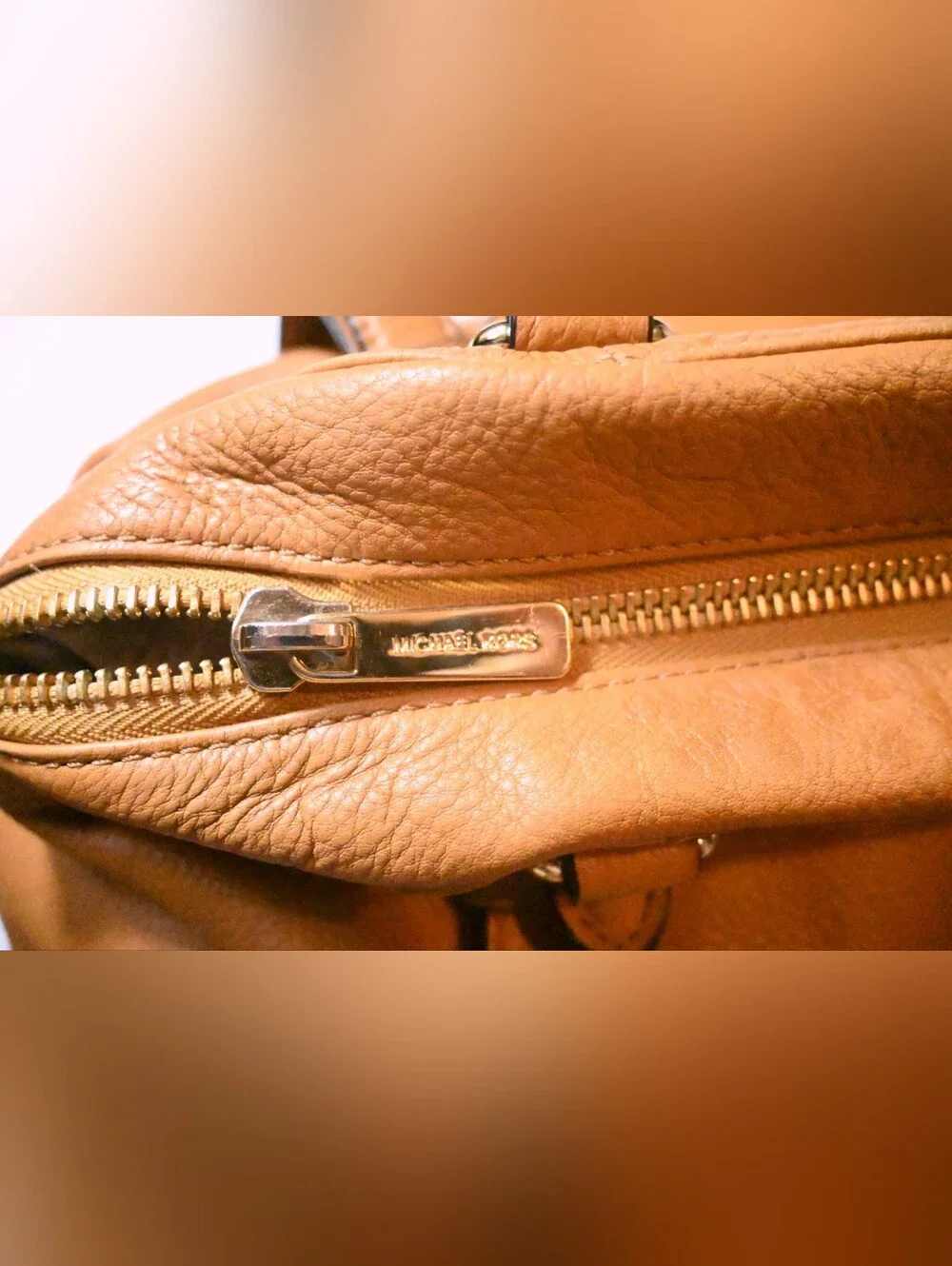 Micheal Kors Bedford Satchel Tan Pebbled Leather Top Handle Bag / Purse.